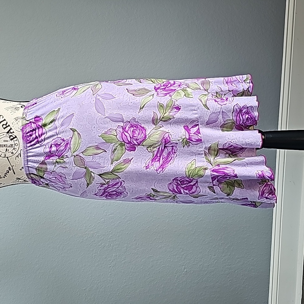 GORGEOUS FLORAL SKIRT SIZE 10/12 🇺🇸